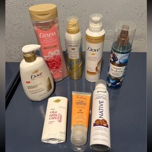 Womens beauty & hygeniue bundle! Dove, Pantene, Beloved, sheamoisture, native!